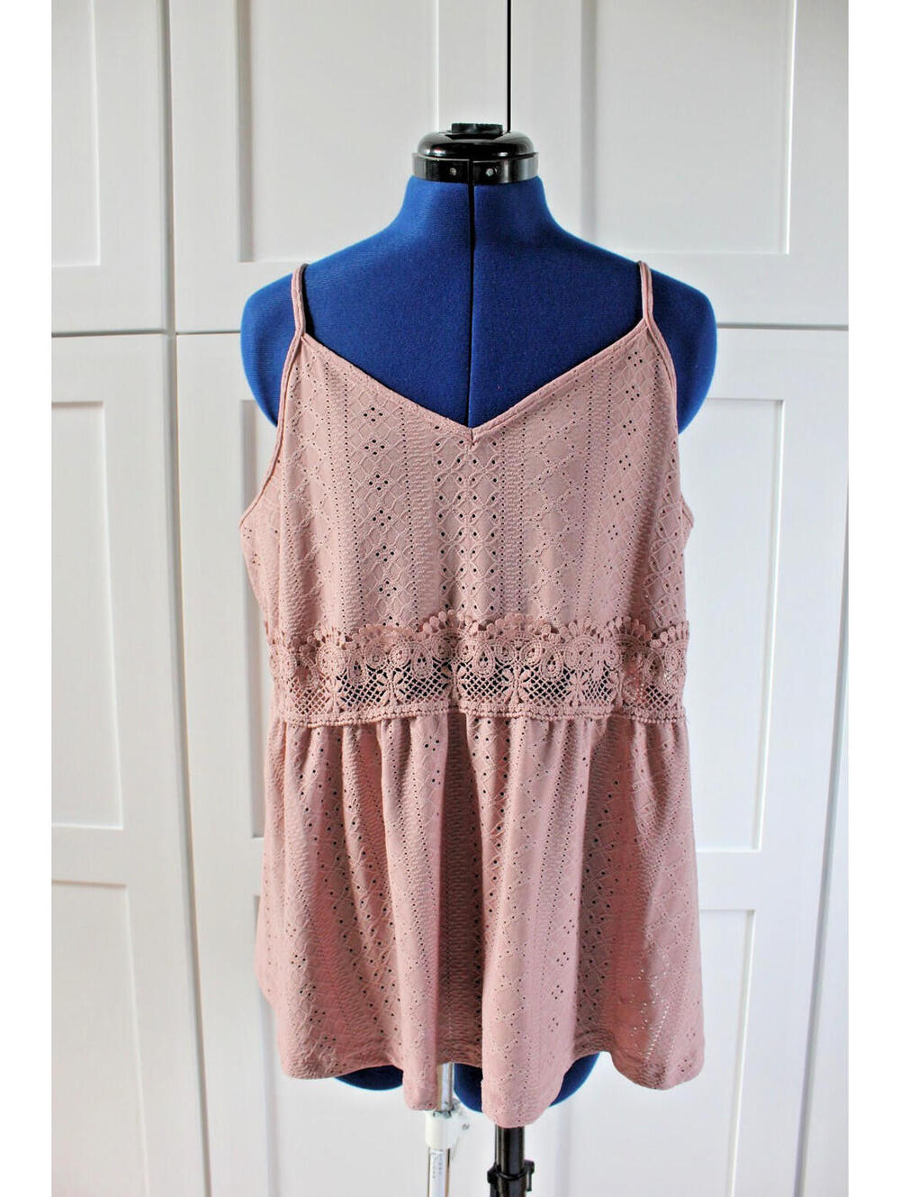 Shein Curve Size 3XL Eyelet Embroidery Boho Peplum Camisole Dusty Rose